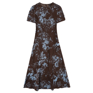 白鹿语 法式复古印花长裙女 2026春夏秋慵懒松弛感收腰显瘦连衣裙