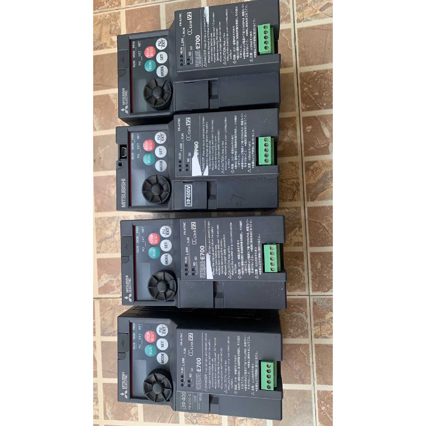 【请询价】FRE720S0.2K三菱变频器功能包好成色如图2