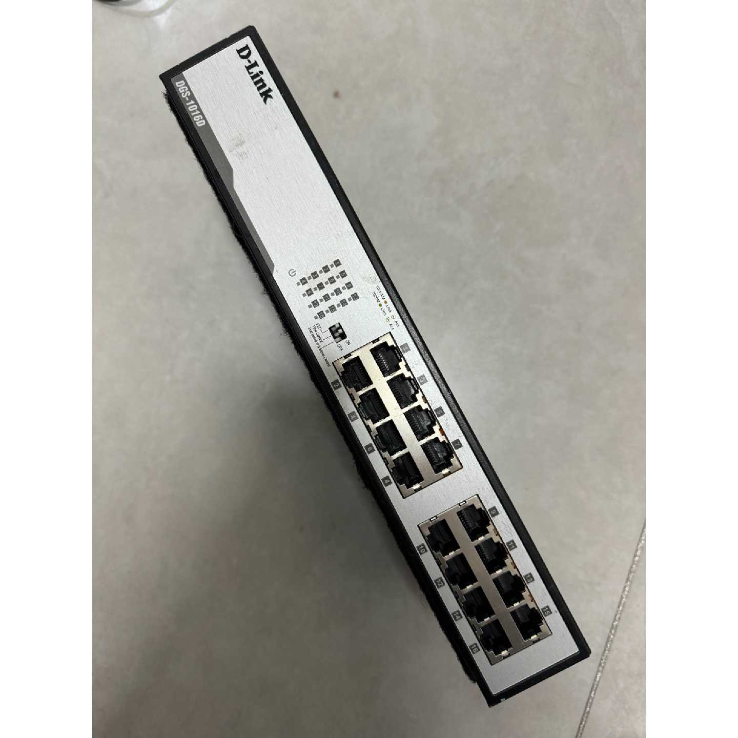 【请询价】DLink友讯DGS1016D全千兆铁壳监控桌面式交