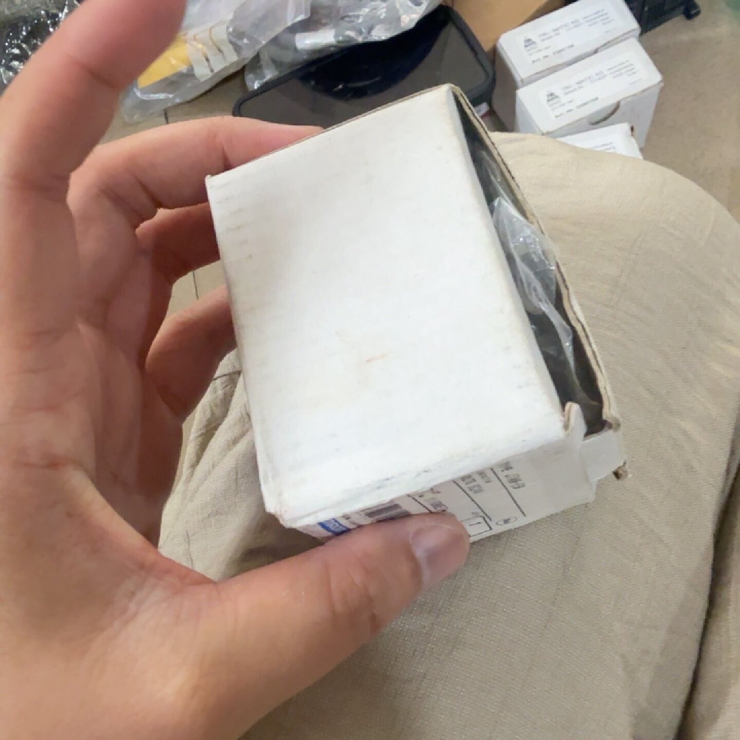 议价要原装欧姆龙直流接触器，J7AN-E9,现货一个全新未使用,
