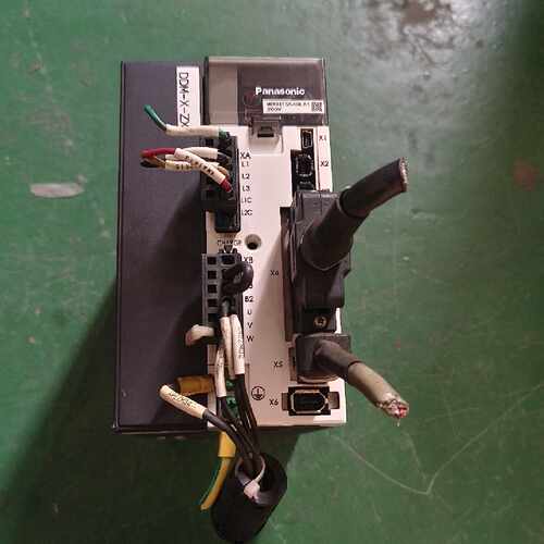 议价驱动器MDDHT5540LA1，拆机包好。实物图维修