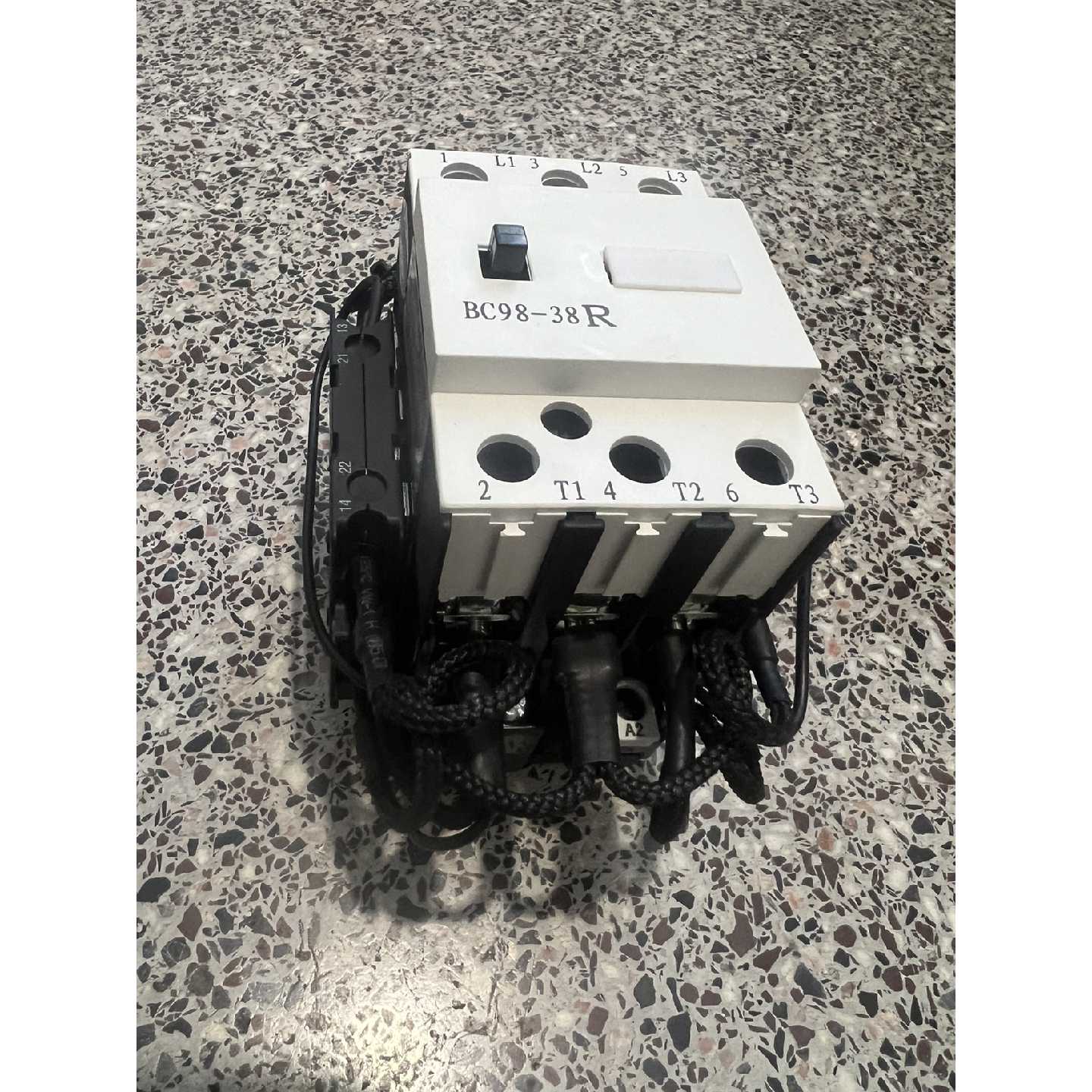 议价1周发货 BC98-38R AC220V 24V 380V沈阳二一三电容切换接触器