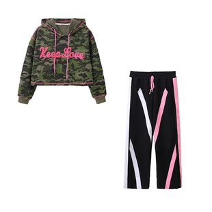 爵士舞女童迷彩连帽上衣套装女孩子潮酷走秀服儿童嘻哈街舞演出服