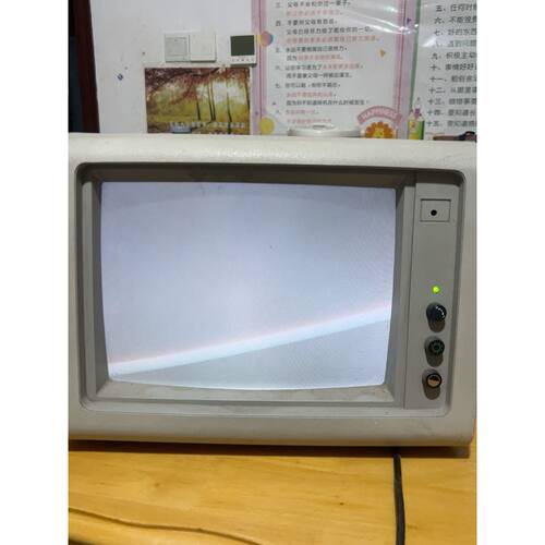 询价IBM老显示器，型号，没看到在哪里，懂的联系我 估计有个二三