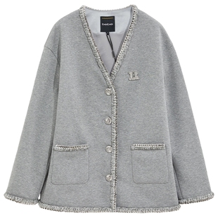 bebe冬季系列女士英伦风胸针链条金属丝缀饰加绒外套440323