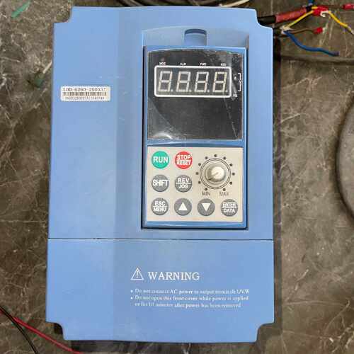 询包邮变频器220V 3.7KW LBD-G260-2S003