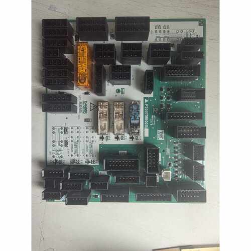 议价电梯凌云3SR1接口板P203718B001G01L维修