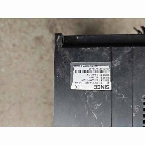 议价拆机正弦变频器EM303A1R5G2R2P3AB维修
