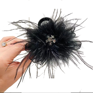 2024秋冬高级感顶夹黑羽毛时尚毛毛带钻8CM抓夹氛围感发夹头饰