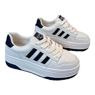 厚底小白鞋女2025秋季新款三条杠增高运动鞋超火百搭轻便休闲板鞋