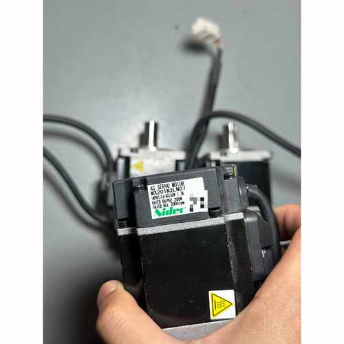 询价下单三协伺服电机 MX201N2LN07 200w 成色好图 功