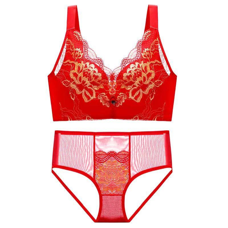 本命年大红色套装蛇年结婚新年内衣女性感蕾丝小胸厚薄聚拢无钢圈