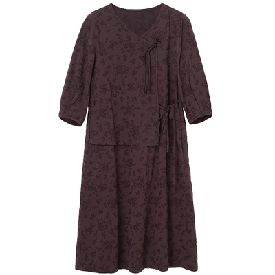 布景文艺刺绣系带收腰连衣裙