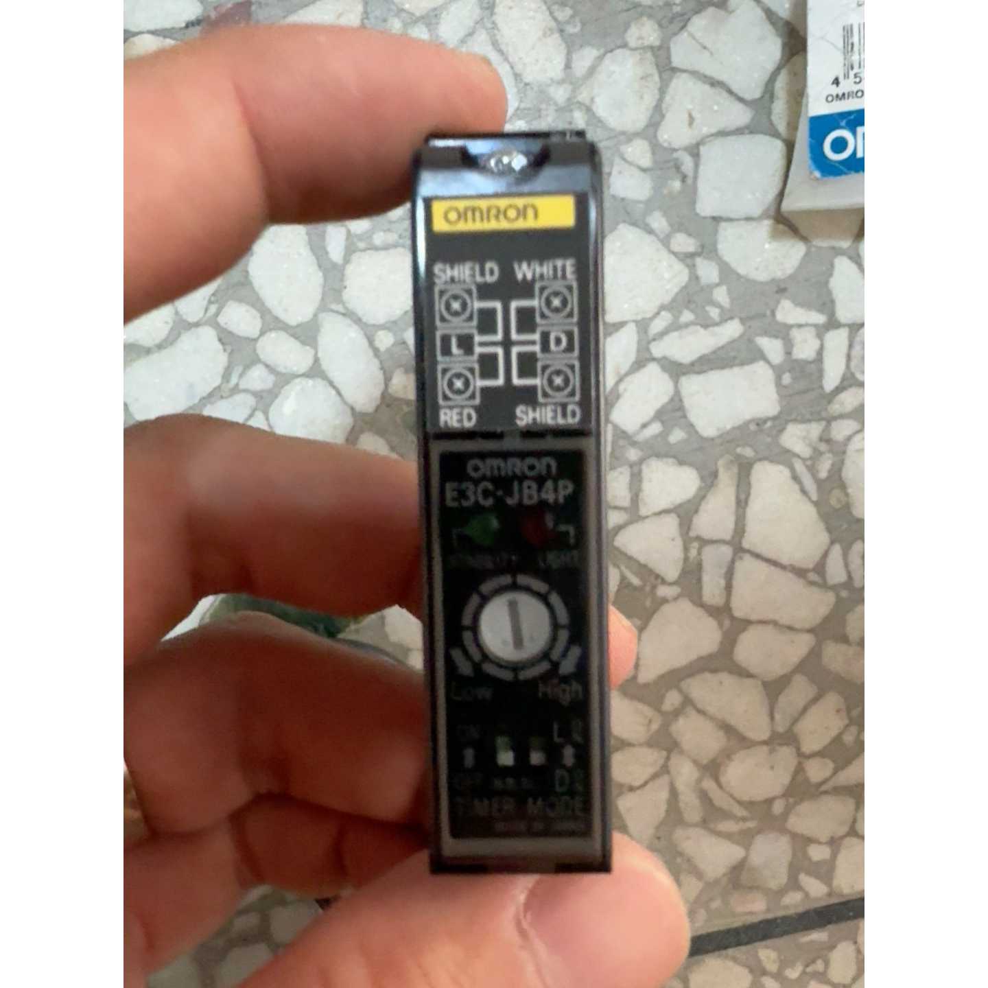 【议价-可维修】 光纤放大器 E3C-JB4P /二手均有货