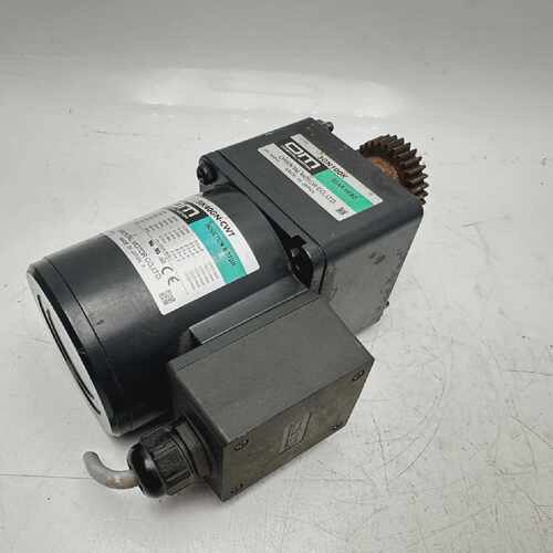 Oriental Motor 5GN100K  5IK40GN-CWT Induction Gear Motor