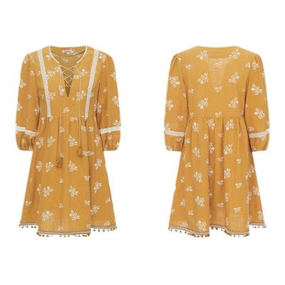 新品度假风V领系带宽松连衣裙