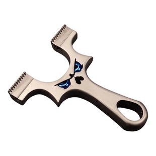 龙齿小炮新款9025弹弓恶魔不锈钢户外扁皮筋弹弓夹片高精度弹弓