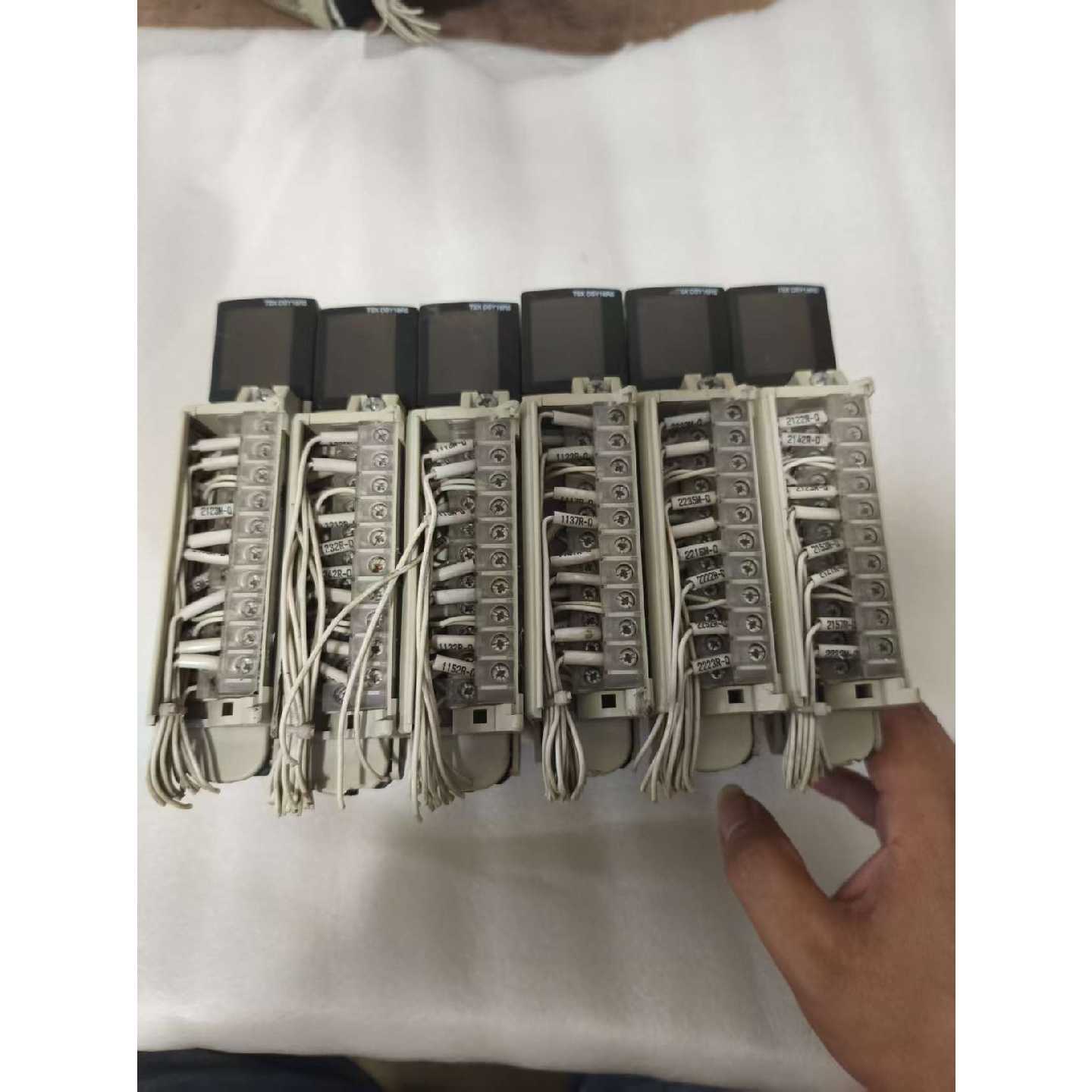 【议价-可维修】施耐德 PLC模块 模块 PLC TSXDSY16R5 全新/二手