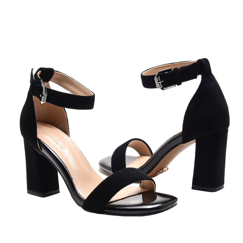 真皮一字扣带凉鞋女百搭粗跟高跟鞋仙女风中跟绑带2025年新款夏季