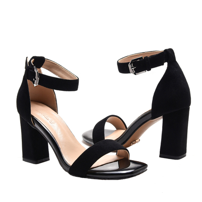 真皮一字扣带凉鞋粗跟绑带