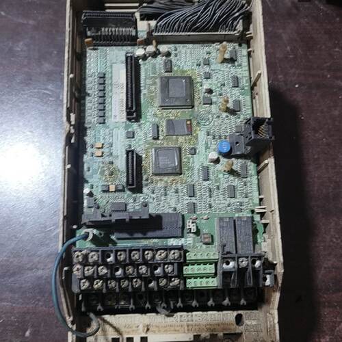 溢价-安川变频器主板，型号CIMR-F7B43P7，输入AC3PH