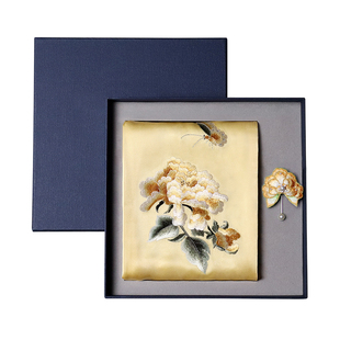 苏绣围巾送妈妈真丝绸手工绣花披肩丝巾桑蚕丝女士刺绣胸针礼盒装