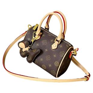 优草坊女包2026新款高品质枕头包时尚百搭单肩斜挎包复古波士顿包