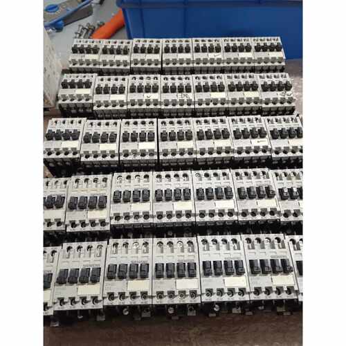 询价3TF30 01-1X 接触器，电压直流24V，库存未