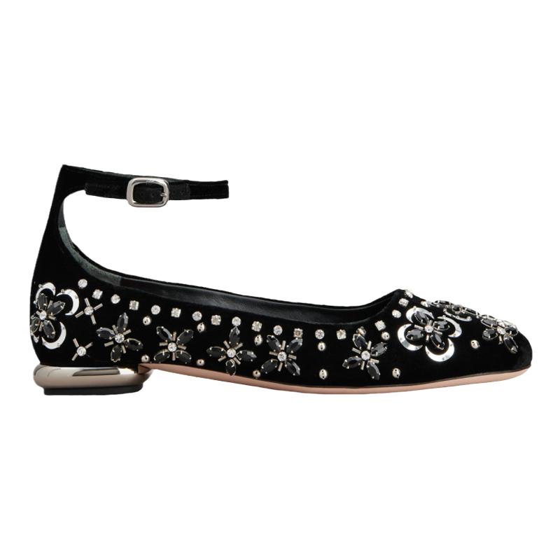 RogerVivier/罗杰维维亚女士芭蕾舞鞋天鹅绒水晶铆钉踝带新款