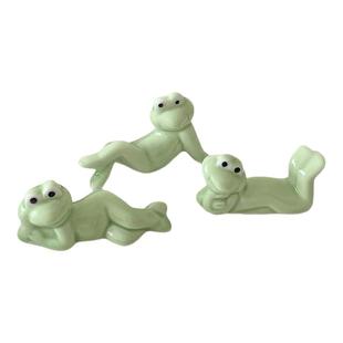 可爱妖娆姿势立体青蛙筷子托陶瓷桌面摆件笔托创意小动物筷托