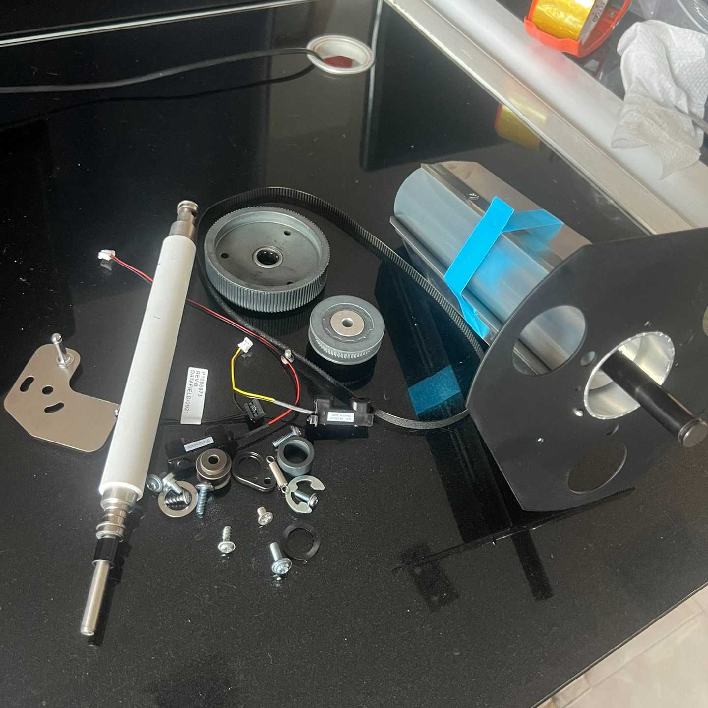 zt620打印机回卷器，全新的，还差一个架子下不下来，便宜&mdash;议价