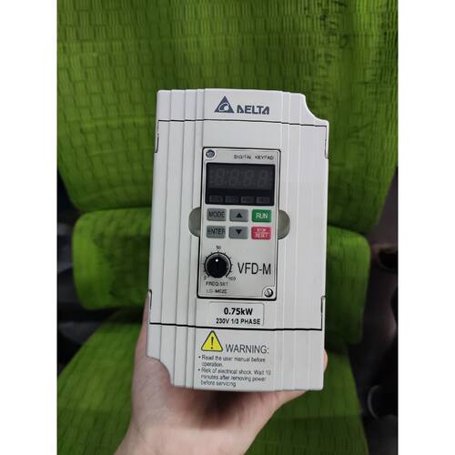 【议价-可维修】DELTA  V007M21A 230V 变频器 230V 0.75K 21A /
