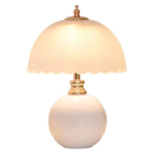 奶油风复古台灯卧室床头灯氛围高级感2025新款轻奢结婚长明小夜灯