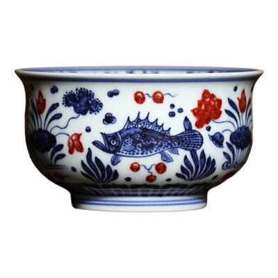 小桥窑仿明青花釉里红鱼藻纹茶杯