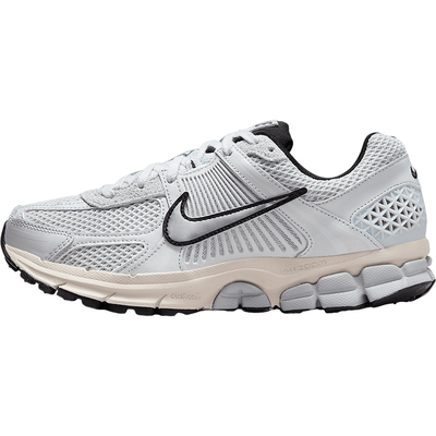 耐克女性透气跑步鞋FN6742-002