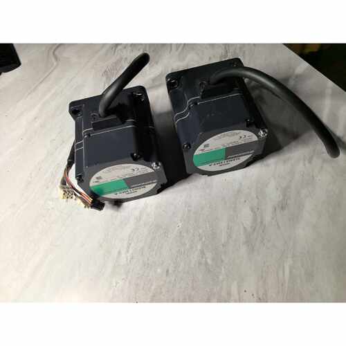 Orientalmotor东方电机2台型号BLEM512M