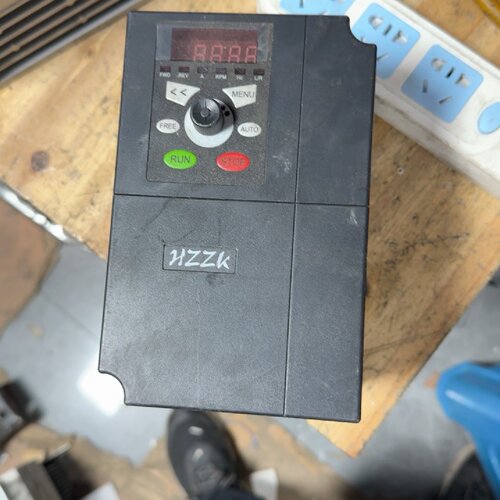 ZK X3-1R5G1变频器，1.5KW，三相220V输询价