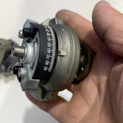 溢价-DSRL-16-180-P-FW 费斯托旋转气缸 成色好 原