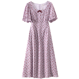 300斤甜美风初夏穿搭肉嘟嘟的胖莹莹大码女装方领显瘦碎花连衣裙