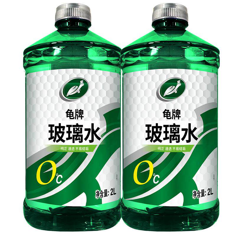 龟牌硬壳玻璃水清洁玻璃