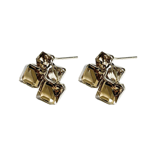 方糖家 美拉德蜂蜜超闪方块水晶耳钉轻奢小众高级感2026新款耳饰