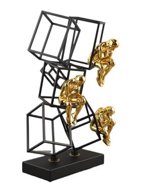 抽象金属框架思考者人物雕塑摆件