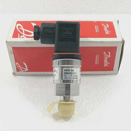 DANFOSS AKS 33 PRESSURE TRANSMITTER 060G2111 1-9 BAR