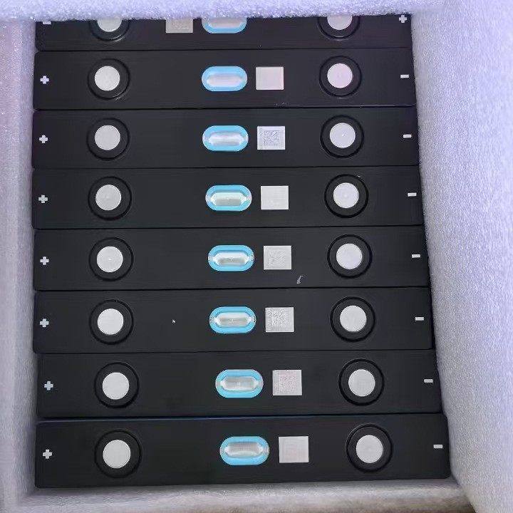 全新中航54ah磷酸铁锂电池单体储能太阳能动力大芯电电动车5C3.2v