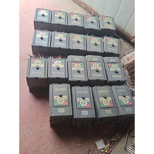 询价下单SYNCHRON SKB-2S0P4T1变频器，0.4KW，