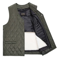 Армейский зеленый имеет подкладку