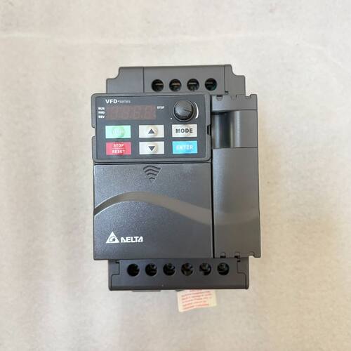 询价下单台达VFD022E43A-M变频器，2.2KW/3HP，三相