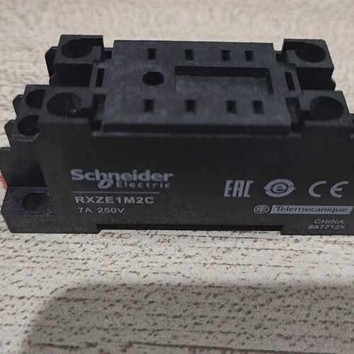 议价继电器底座RXZE1M2C8脚7A250V工维修