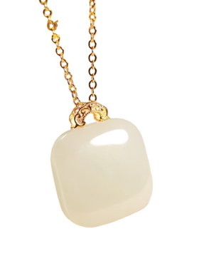 18K金和田玉晴水方糖玉吊坠