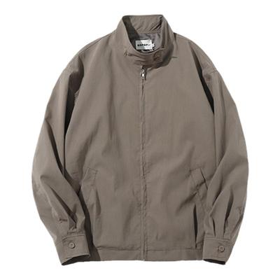 浅灰色休闲立领夹克外套